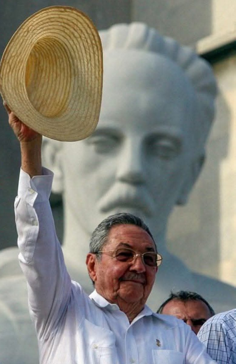 Seleida11's tweet photo. Siempre #ConElPieEnElEstribo #RaúlEsRaúl #CubaEstáFirme
@DiazCanelB. @DrRobertoMOjeda @ZenaidaG2021 @nildahgaries11  @EduardoLopezL65 https://t.co/20yZdMA8h2