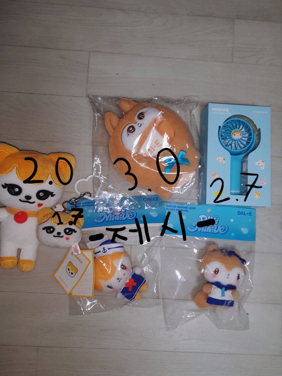 pocakain00's tweet photo. 구매해주신 분들꺼 감사해용 !

아이브 유진 가을 레이 원영 리즈 이서 멬스 뮤코 럭드 애플뮤직 양도 판매 포카 리바이브 엠디 팝업 7만원 특전 미공포 콘서트 사웨 앨범 일본 앺라 럽다 팬콘 미개봉 인형 응원봉 커버 ive yujin gaeul rei wonyoung liz leeseo dive MD poca Japan Korea https://t.co/0PWmQLKmv4