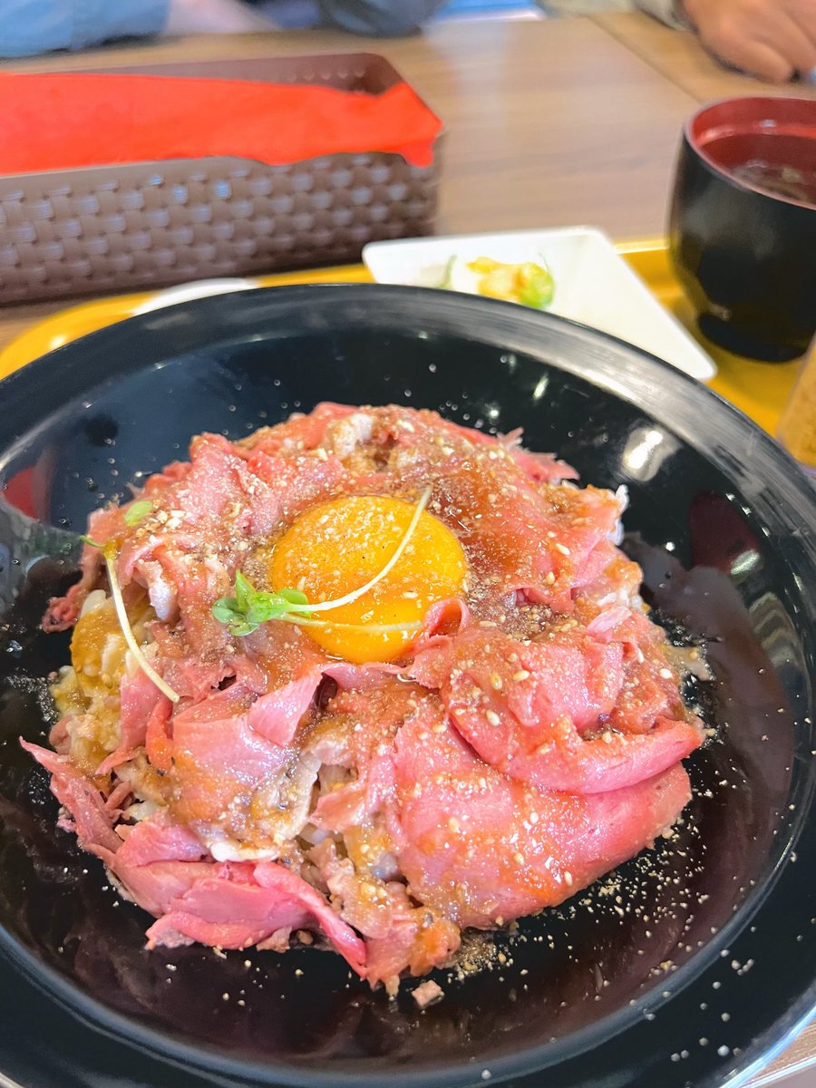 aoshiro_319's tweet photo. 一生美味しいものだけ食べてたい〜〜〜🤰🍴✨ https://t.co/xQ1Cnbn0Ea