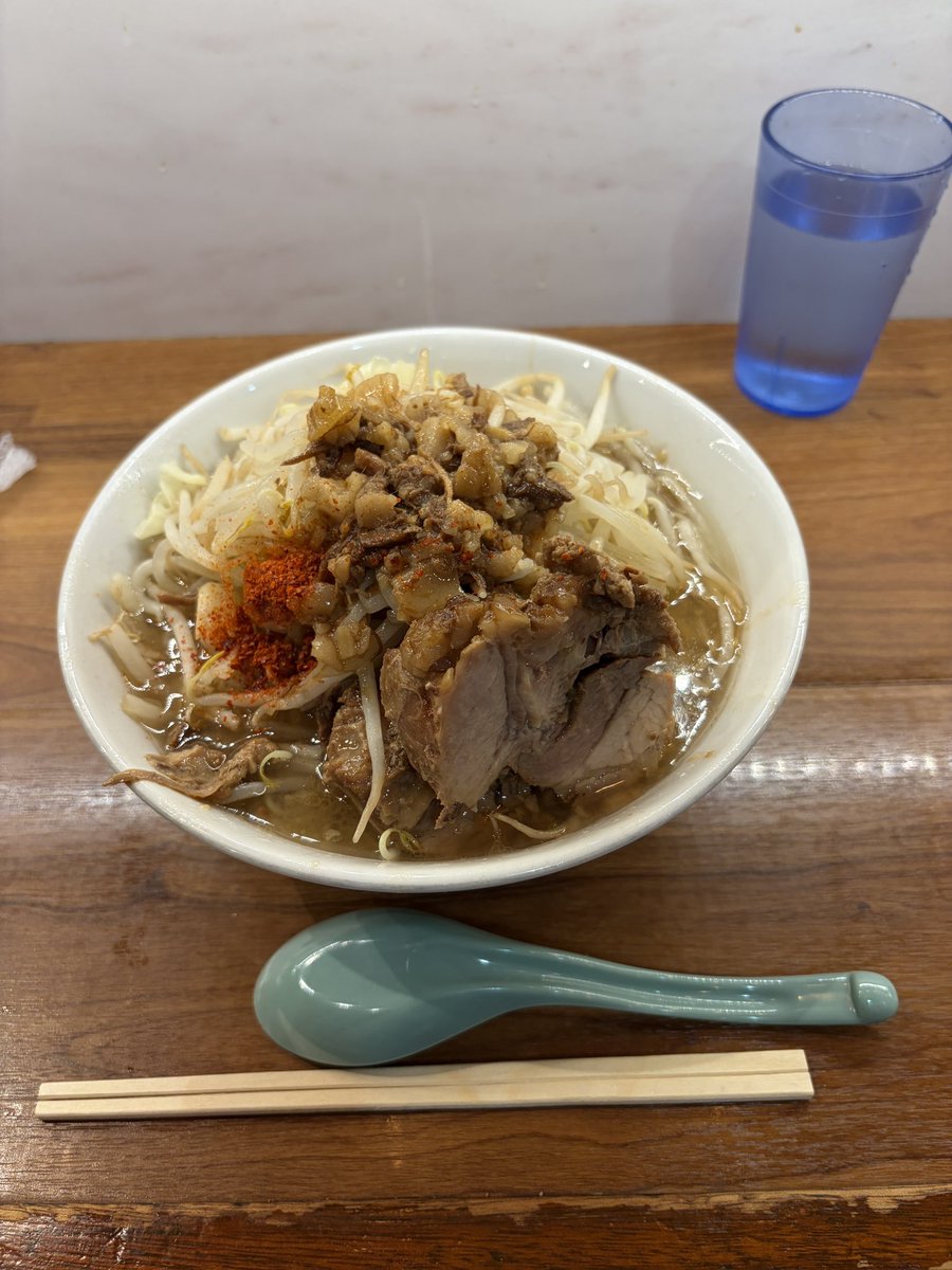 8xuzf's tweet photo. 最近ラーメン中毒でやばい何故か2kg痩せた https://t.co/NNS6KUrPGS