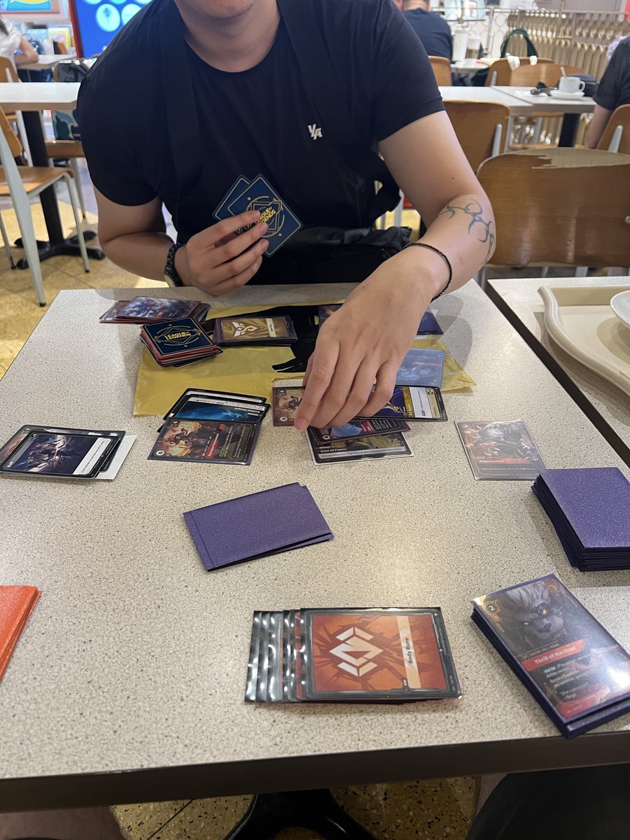 sorryTCG's tweet photo. @darisutop @Rocklho @Hi_I_am_Hope peep this playmat https://t.co/oiSXuK72cA