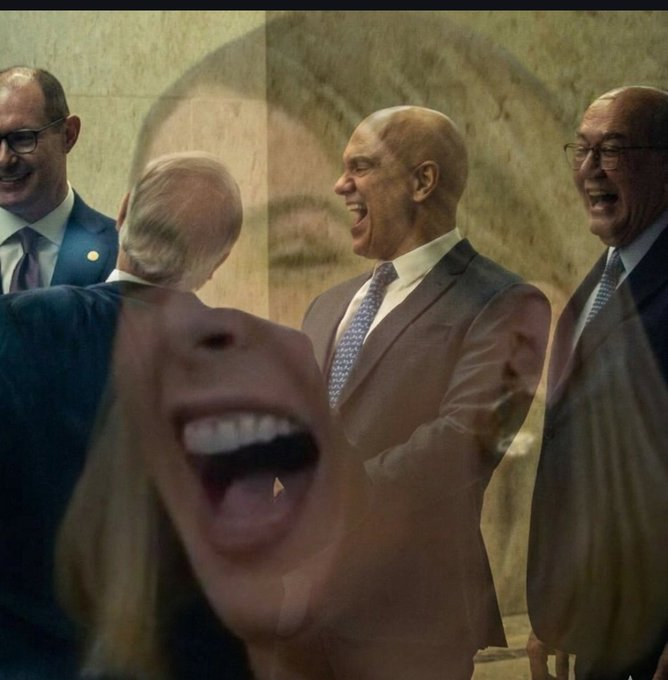 Albenitesul's tweet photo. @ducavendish Faltou a porta voz!!! https://t.co/NSqDMDazgv