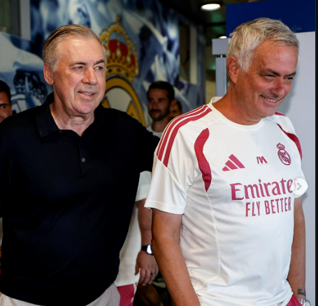 Mou_soldado's tweet photo. Mis dos entrenadores favoritos 🤩 https://t.co/IbmeWQUowe