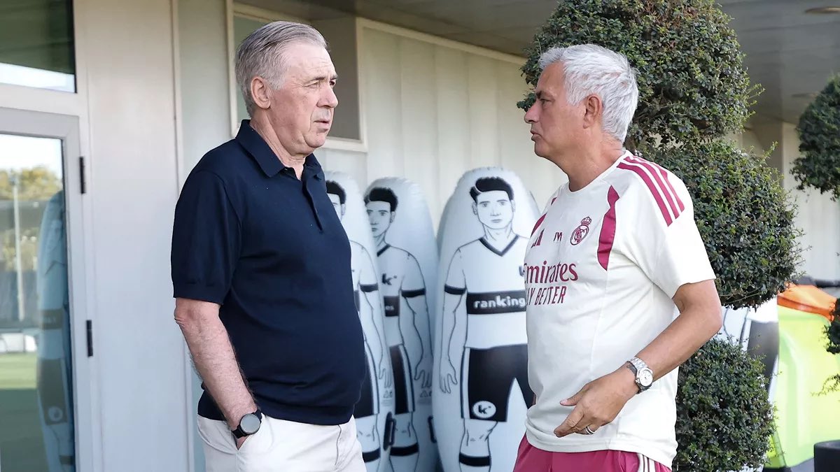 SeputarMadrid's tweet photo. Carlo Ancelotti berkunjung ke Valdebebas hari ini. 🤍👋😍 https://t.co/xjx295h6HV