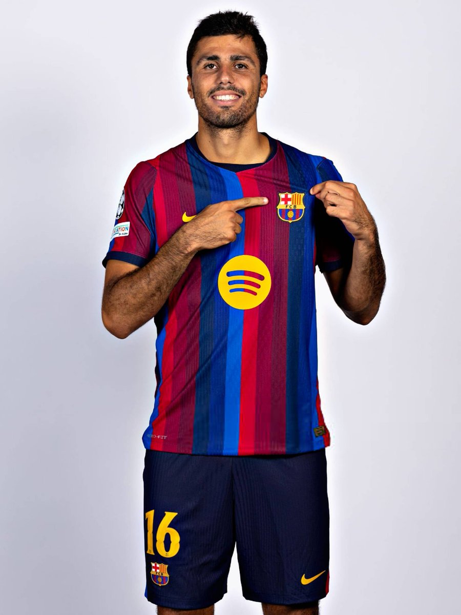 BarcaTimes's tweet photo. 🚨 𝐑𝐄𝐌𝐈𝐍𝐃𝐄𝐑: Rodri plays for Barça https://t.co/D2drNqsh4V