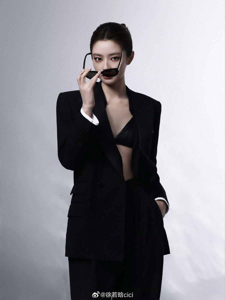 100Olv's tweet photo. 캄누진짜 와우가절로나온다 https://t.co/jLaycAxdWI