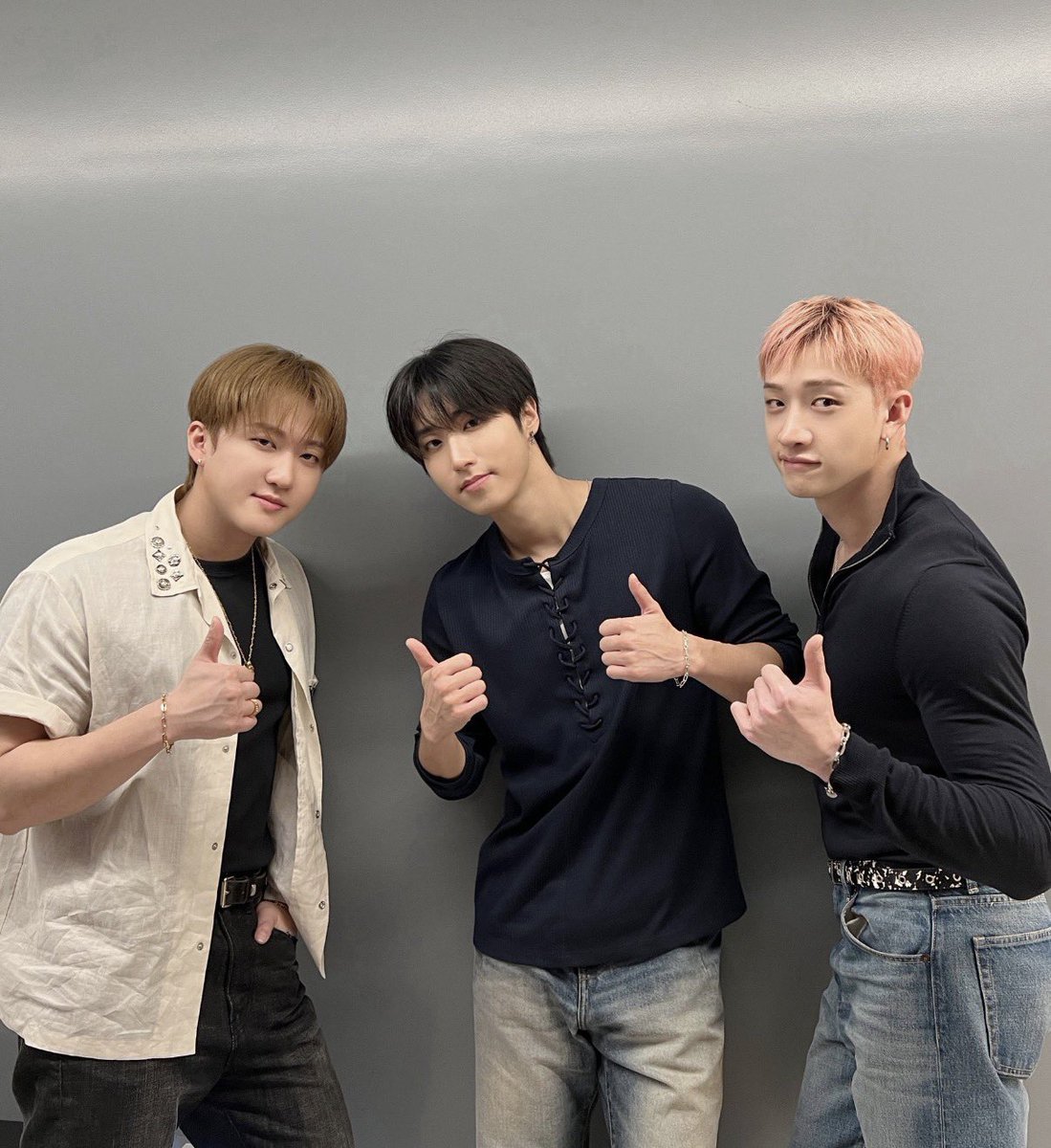 strawariberri's tweet photo. love how jisung is in the middle again as per usual ☹️☹️☹️☹️ he’s literally 3racha’s baby aigooo https://t.co/a10xBdYpFW