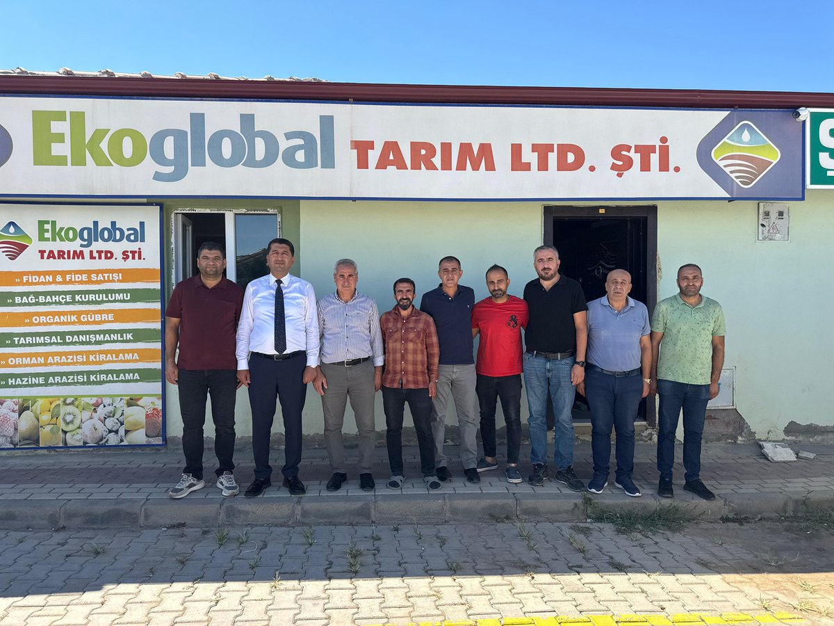 mahmutboyraztr's tweet photo. Fidancılar Sitesi’ni ziyaret ederek kıymetli esnaflarımızla bir araya geldik.

Sektörün mevcut durumu, yaşanan sorunlar ve çözüm bekleyen talepler üzerine verimli değerlendirmelerde bulunduk. Malatya’mızın tarımsal üretimine değer katan, alın teriyle şehrimizin ekonomisine katkı sunan tüm esnaflarımıza teşekkür ediyorum.

Her sektörü yerinde dinlemeye, sorunları ortak akılla çözüme kavuşturmak için çalışmaya devam edeceğiz.
