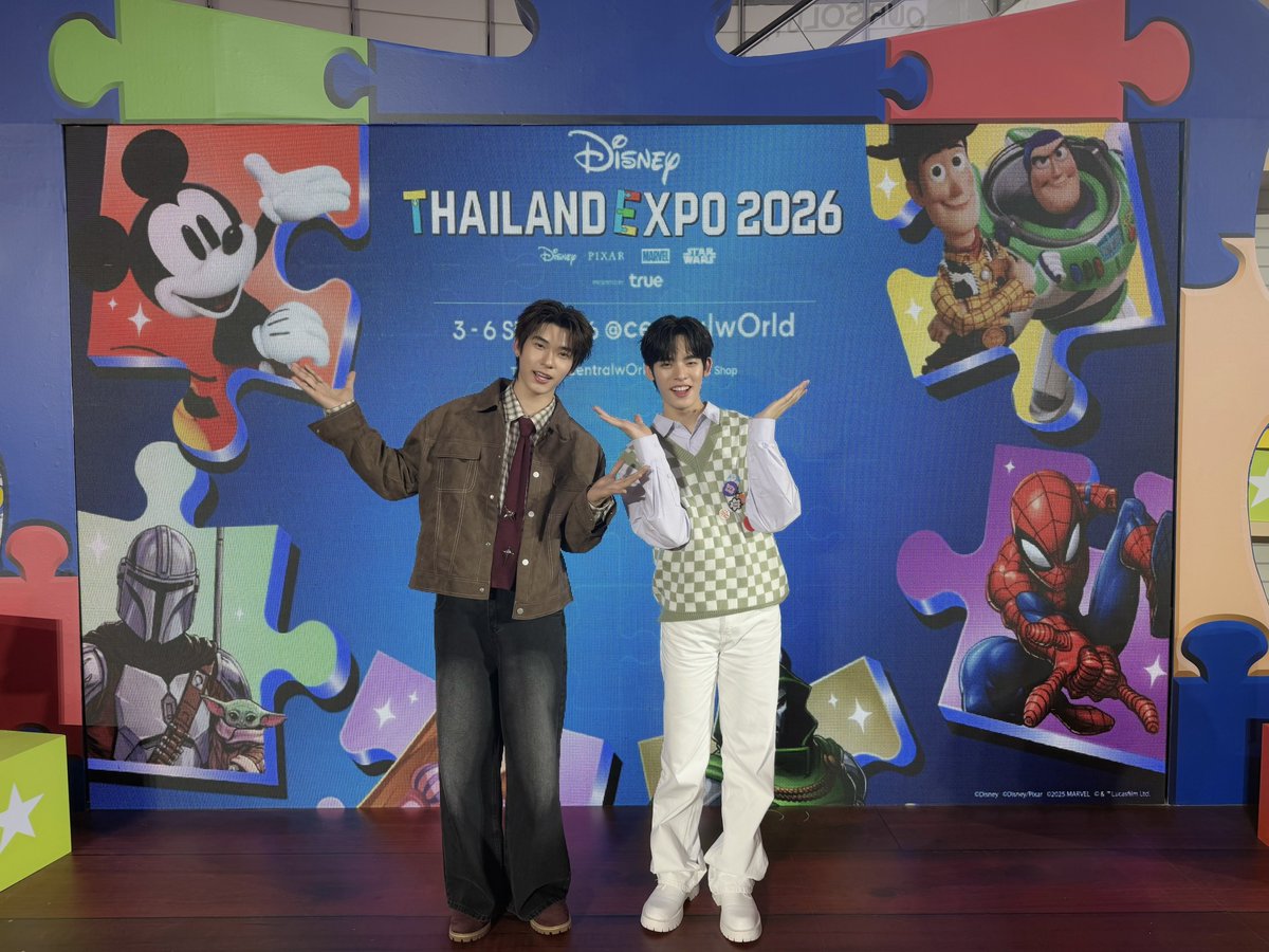 DomundiTV's tweet photo. ขอขอบคุณ “Disney Thailand” และ @centralwOrld ที่ให้เกียรติ “ตี๋ตี๋” @twnpich และ “ป๋อ” @porsuppakarn ได้มาร่วมงานในวันนี้นะคะ 🥰

ขอขอบคุณแฟน ๆ ทุกคนที่มาเจอกัน รวมถึงแฟน ๆ ที่ส่งกำลังใจมาให้ทั้งสองคนด้วยนะคะ 🫶🏻✨️

#DTXxตี๋ตี๋ป๋อ #DTX2026 https://t.co/tdDS8agERQ