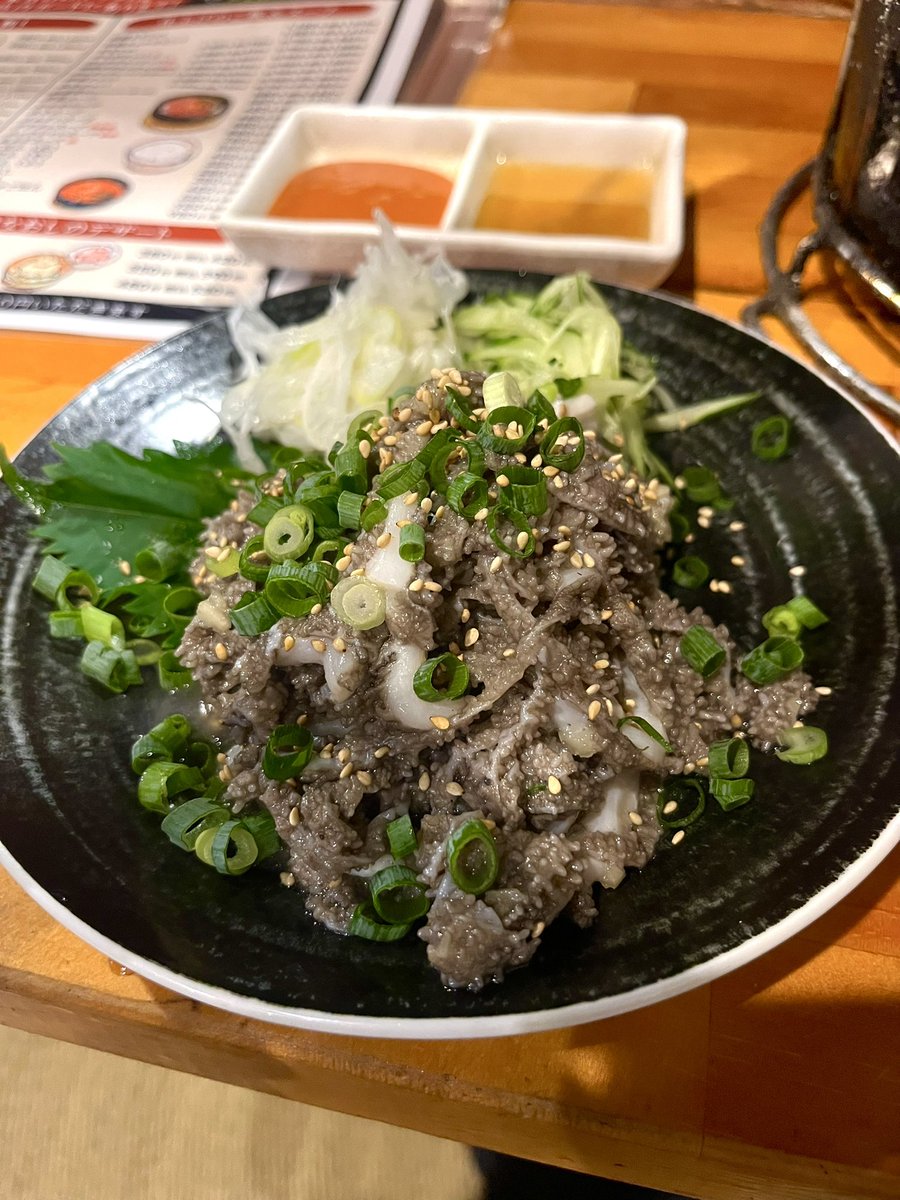 uratan0329's tweet photo. お通しがタンシチューでビビったが昼に出来なかった焼肉飲みじゃい！！🍻 https://t.co/zQLOm05RT5