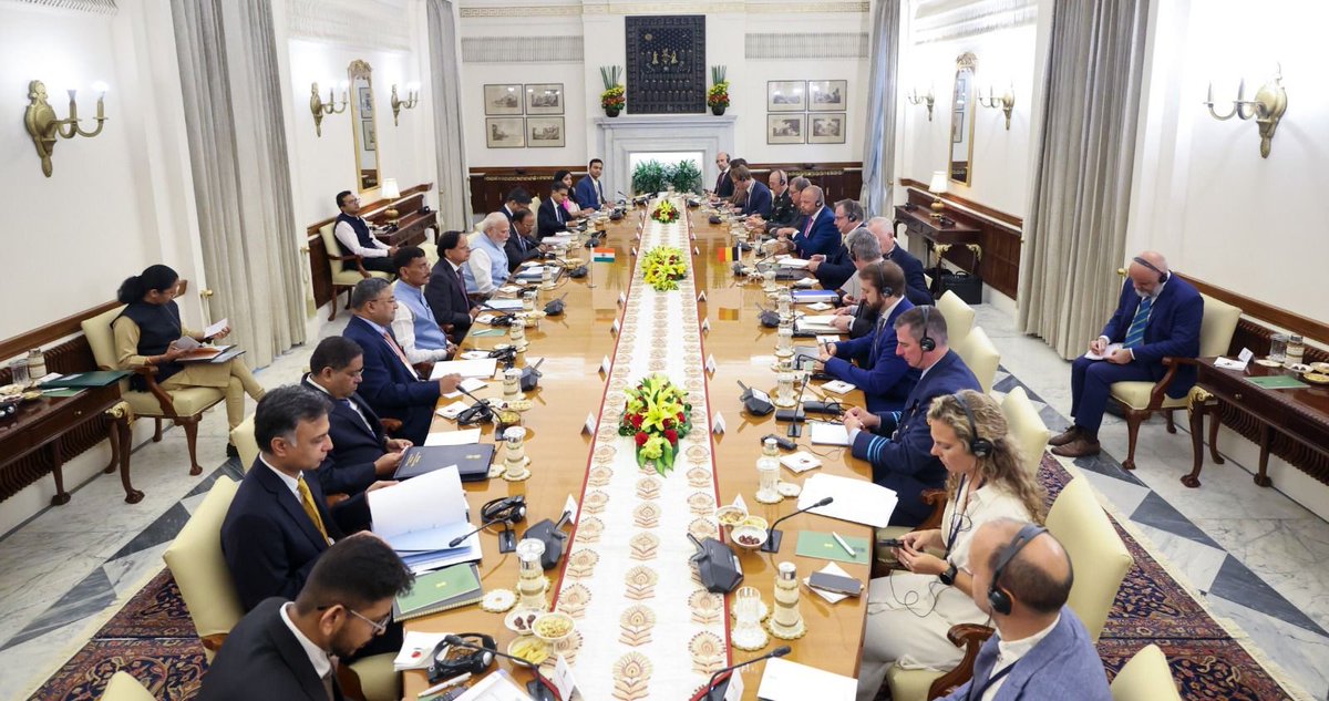 narendramodi's tweet photo. India-Belgium ties are entering an ambitious new phase.

Today, during the talks with PM Bart De Wever, we agreed to deepen cooperation across trade, defence, clean energy, critical minerals, semiconductors, research and talent mobility. 

We have also established an Investment Fast-Track Mechanism for Belgian companies and will work towards doubling bilateral trade over the next five years.

With the India-EU FTA opening new possibilities, the India-Belgium partnership is well placed to deliver greater prosperity and opportunity for the people of our nations.

@Bart_DeWever