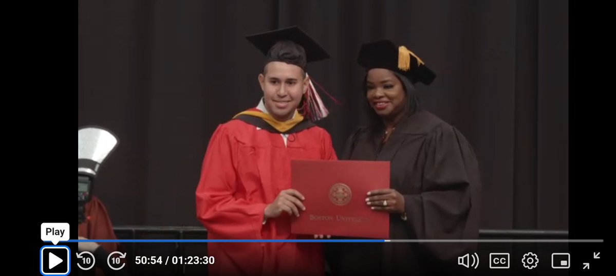 VijayGajeraO's tweet photo. Hey Fraudiye @abhijeet_dipke 

Here is your friend Jose with his degree. Where is yours? https://t.co/Iom2lBRbWW