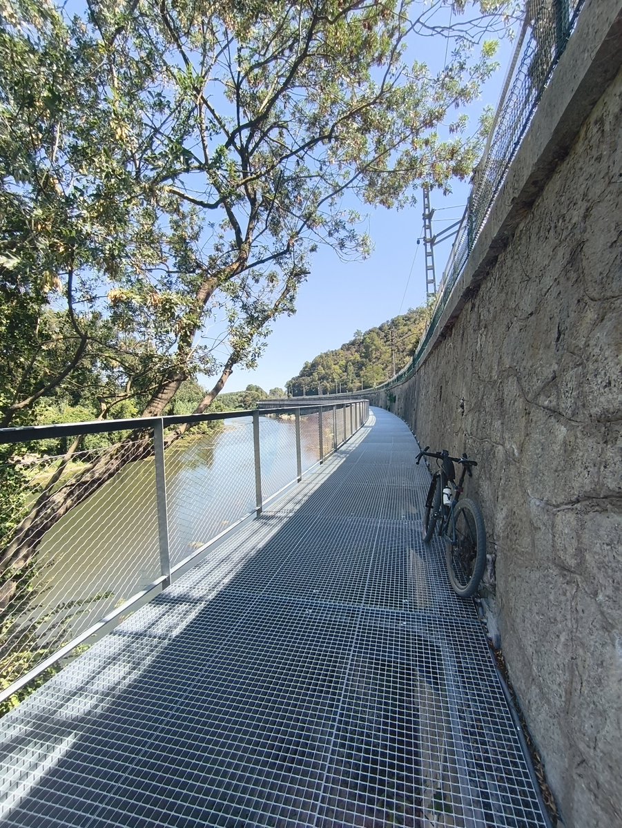 EsBiciclista's tweet photo. El passeig d'avui.

L'església de Santa Margarida a Quart i la nova via verda de Girona a Celrà, molt recomanable al costat del riu Ter. https://t.co/ABEjM6868x