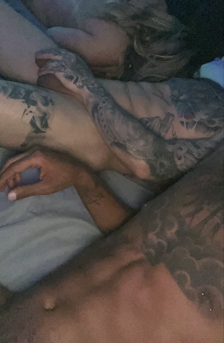 ryan_allex's tweet photo. Meti nele e na mulher dele 💦🔥

https://t.co/47yk3TylQC https://t.co/UkBrmxTbSy