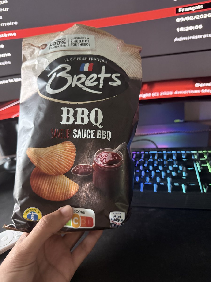 3arbipesto's tweet photo. Ce paquet c’est un banger smr https://t.co/tU1kSVUKi2
