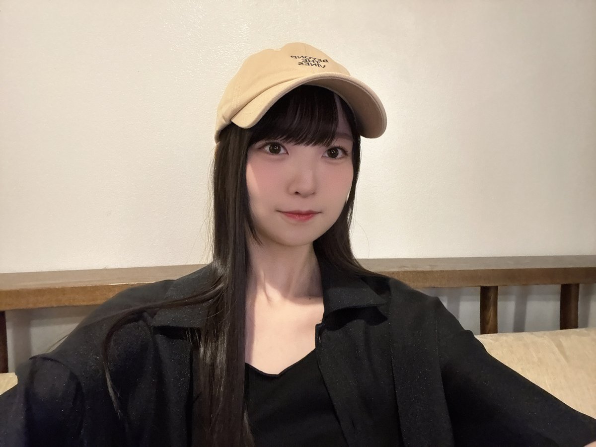 hinatazaka46's tweet photo. 【ブログ更新☀️ 佐藤優羽】 またいつか、ひなたフェスでお会いしましょう。 https://t.co/6XBQr4MWb2 #日向坂46 #佐藤優羽 https://t.co/qY8LY4t725
