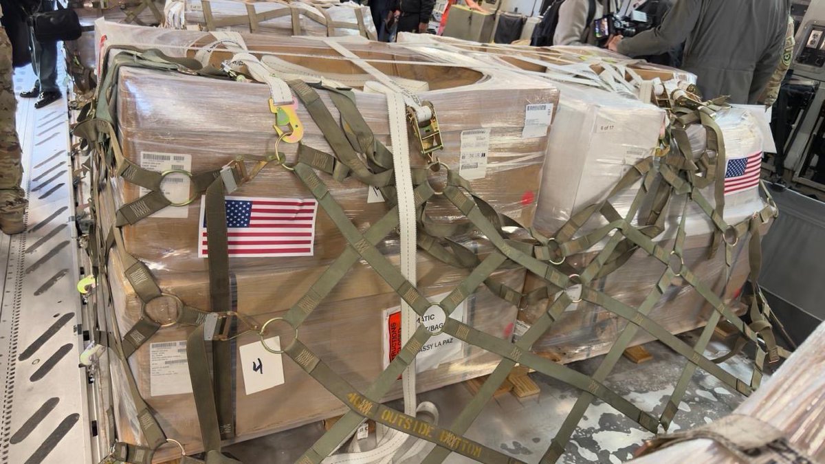 SeanParnellASW's tweet photo. Yesterday, the @DeptofWar - working with the @StateDept and @Southcom - delivered 1,000 protective shields and 12,500 MREs to vetted Bolivian security forces protecting peaceful citizens and maintaining public order.
 
This is Peace Through Strength. https://t.co/ILPfsXTjfv