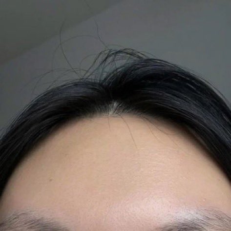 venggk's tweet photo. GUE GA BISA TANPA INI 😭😭 kalo kalian males skincare berlayer2 pls minimal punya ini satu aja… https://t.co/y8rHXRCurp