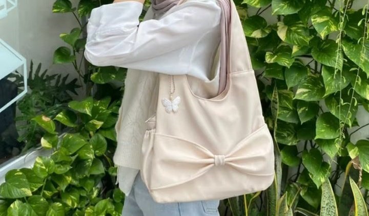 bluenoirain's tweet photo. adorable bags for daily wear

a thread https://t.co/w6badd9wGx
