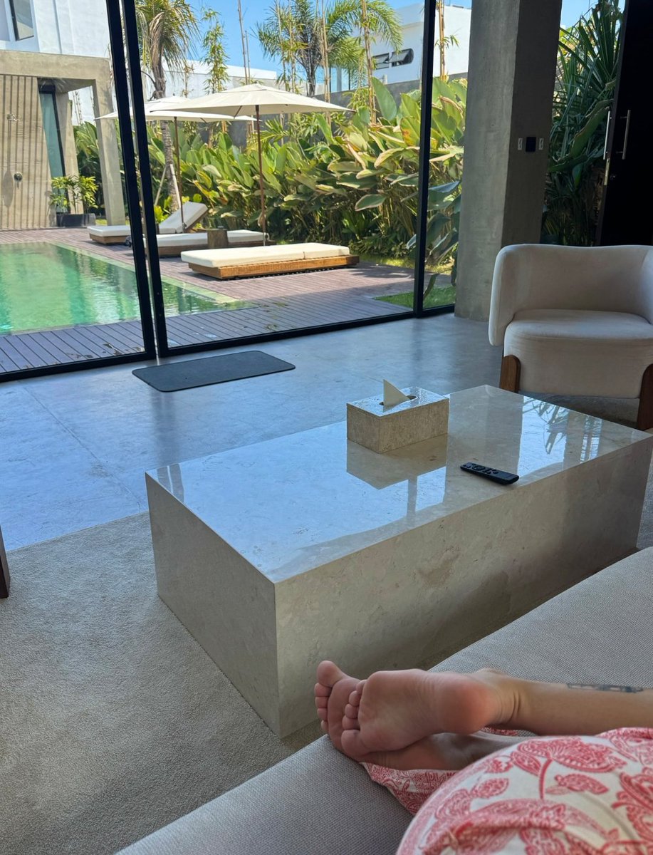 nadaAhm13939292's tweet photo. Relaxation 💕 https://t.co/D2dRE1ToWk