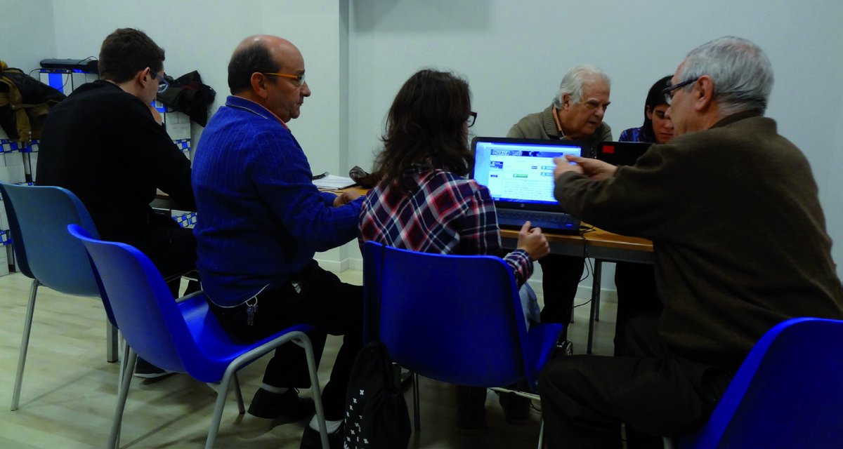 Balance_web's tweet photo. 💻 El voluntariado sénior está ayudando a miles de personas mayores a desenvolverse en un mundo cada vez más digital.

Aprender a usar el móvil, realizar trámites online o hacer videollamadas también significa ganar autonomía y combatir la soledad.

👉 https://t.co/48kBvwY44G https://t.co/9Hb1HjUVsa