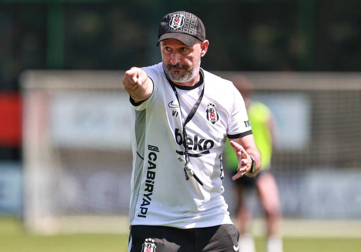 Besiktas's tweet photo. Fenerbahçe maçı için hazırlıklarımız devam ediyor. 🦅

#FBvBJK https://t.co/RbHxroLyOA
