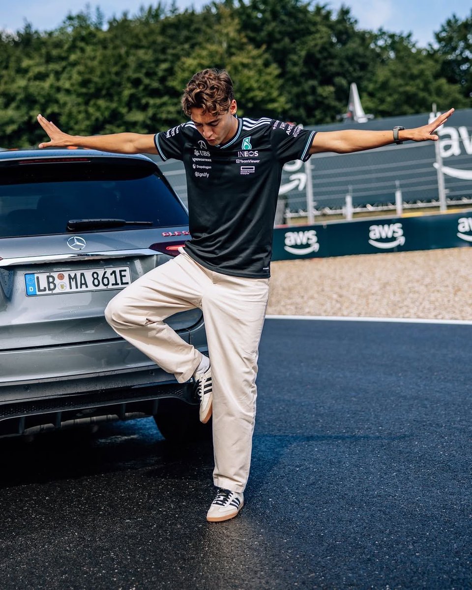 stellanurheart's tweet photo. sebastian vettel, you ARE the father https://t.co/oQ4Bqt72cL