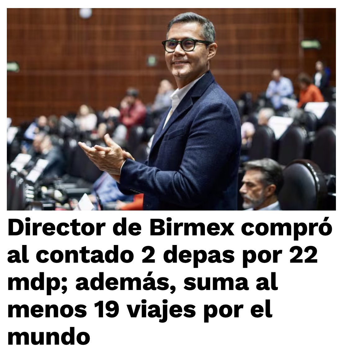 JJDiazMachuca's tweet photo. BUEN DÍA 🙂☕

¡ZAS! YA DESCUBRIMOS, CLAUDIA, POR QUÉ DICES QUE TÚ Y TU GABINETE SON MUY UNIDOS.

Claudia Sheinbaum (@Claudiashein) puso a Carlos Ulloa Pérez (@Carlos_UlloaP ) al frente de Birmex para “combatir la corrupción”.

Y miren qué bonito salió el encargado de limpiar la casa:

Ulloa declaró haber comprado DE CONTADO dos departamentos por 22.4 MILLONES DE PESOS: uno por 7.4 millones y otro por 15 millones.

Su salario más alto reportado en cargos públicos rondó los 100 mil pesos mensuales netos.

Entonces la pregunta ciudadana es muy sencilla:

¿DE DÓNDE SALIÓ EL CASH PARA PAGAR 22.4 MILLONES DE CONTADO?

Además, reportó joyas heredadas por un millón de pesos, muebles y accesorios por 1.5 millones y al menos 19 movimientos migratorios entre 2022 y abril de 2026.

Ahora sí entendemos tanta “unidad”, Claudia.

Entre ustedes no se dividen: se cubren las mentiras y los escándalos de corrupción.

¿Y nadie en su gobierno va a explicar de dónde salió tanto dinero?