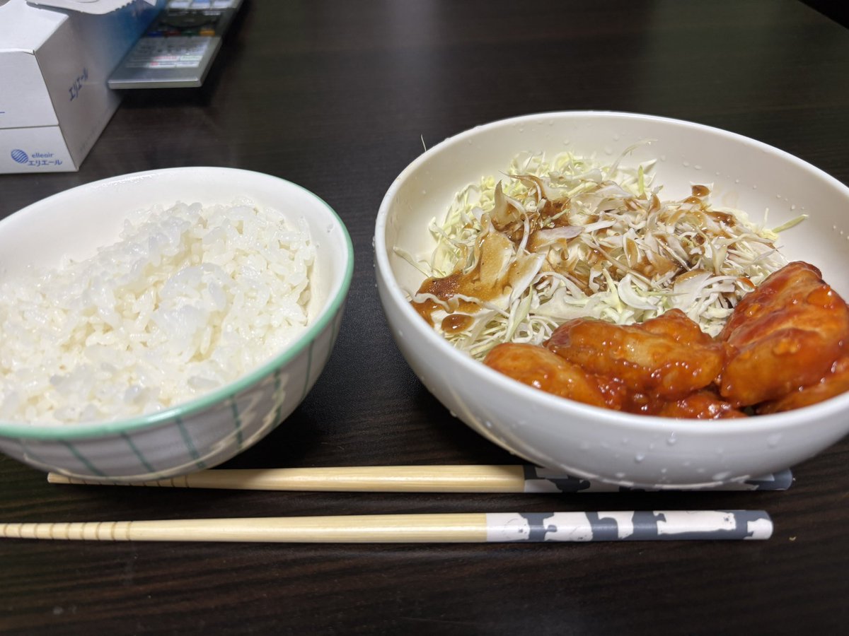 rayyycyil000's tweet photo. ちる飯🍚
ヤンニョムチキン https://t.co/4BcKVjByiE