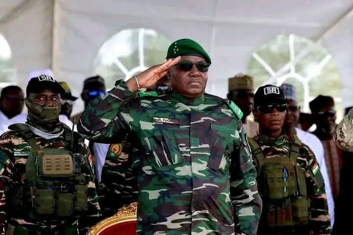 malkoomx00's tweet photo. 🇳🇪🗞️
 Le but était de libérer Bazoum et de mobiliser des soutiens pour lui à l'intérieur comme à l'extérieur. Un pays voisin a informé le Niger sur les personnes impliquées et a confirmé au CNSP qu'il avait refusé l'utilisation de son territoire au moment du complot . https://t.co/Mz8H3CIAs0