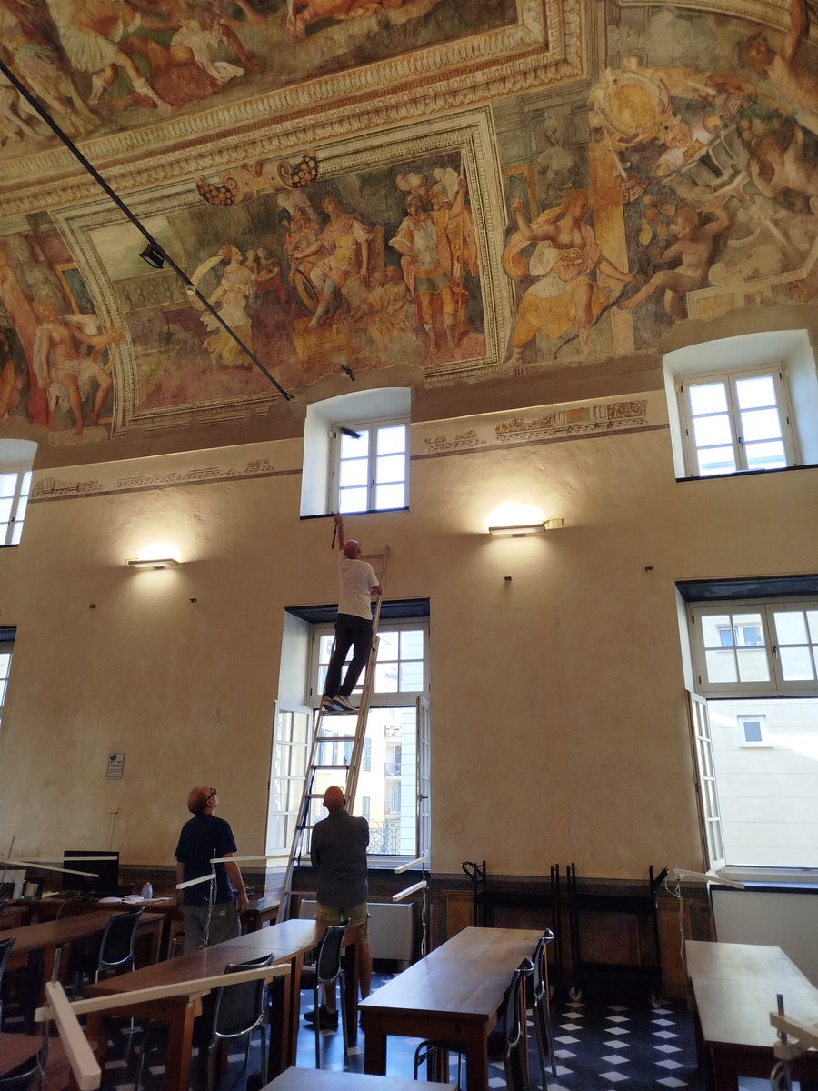 LucaDomizio's tweet photo. How to Catch a Pigeon at the Archive in Genoa https://t.co/O5ocxkzSJp