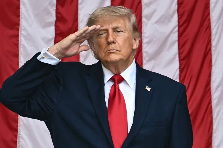 InversorNovato_'s tweet photo. • La Casa Blanca prepara un comunicado.

• El Brent está cerca de los $100.

• Oro + Bitcoin sube. Dólar baja.

Si la FED quiere bajar la inflación, este no es el camino.

Se viene un TACO 🌮 enorme señores. https://t.co/osAJoG7SA9