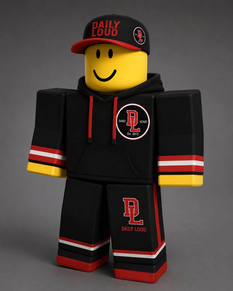 DailyLoud's tweet photo. Just logged onto @Roblox and made myself an avatar, I’m officially a Robloxian. 

Am I doing this right? https://t.co/6DYczBhIjs