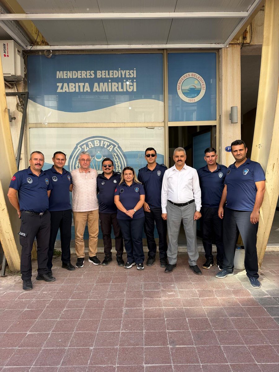 Bem_Bir_Sen35's tweet photo. BEM-BİR-SEN İZMİR’DEN MENDERES’TE ZABITA HAFTASI BULUŞMASI

Bem-Bir-Sen İzmir İl Başkanı Mehmet Fatih Eken ve İl Başkan Yardımcısı Süleyman Kaba, Zabıta Haftası dolayısıyla Menderes Belediyesi Zabıta Müdürlüğü personeliyle bir araya geldi. https://t.co/t4CP31k1On