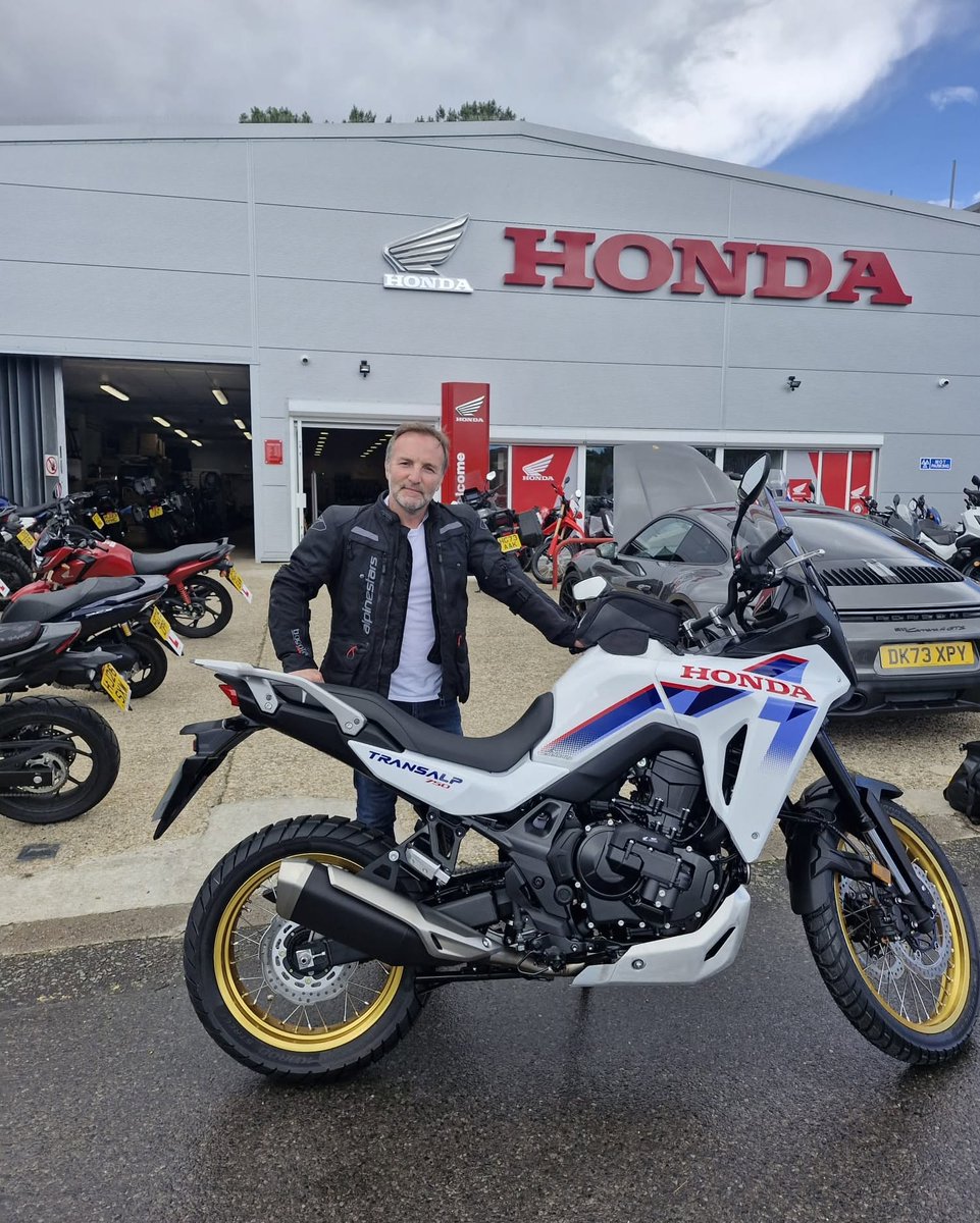 EarlineWeigdlx's tweet photo. Warning: Collecting your new bike may cause excessive smiling and taking the long way home. Book a test ride today: 01202 541 220 https://t.co/GAiQwcdGMO