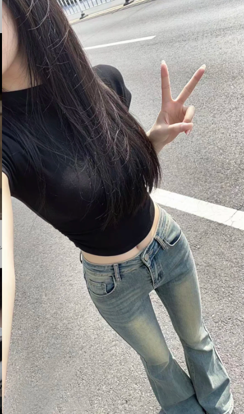 37Flaviie's tweet photo. 横浜駅西口辺りで会える人いませんか？☺️☺🙌 #神奈川 https://t.co/HvF9z0HUas