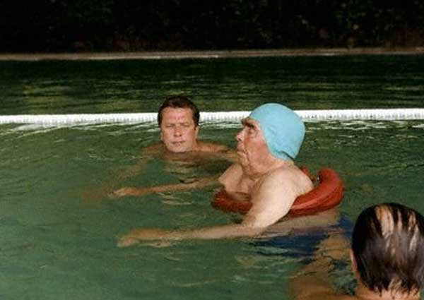 eastblocvisuals's tweet photo. Leonid Brezhnev swimming accompanied by security guards, 1970s. https://t.co/sMwYNklIfx