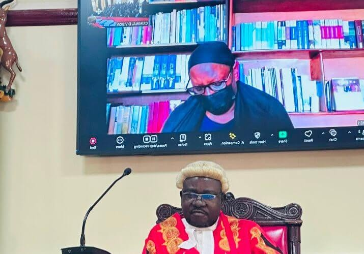 KingdomTVUganda's tweet photo. Omusango gw’okutta eyali omusuubuzi omututumufu mu Kampala, Henry Katanga, guzzeemu olwaleero mu Kkooti Enkulu. Abavunaanibwa baleese omujulizi waabwe ow’okuna, Dr. Patrick Ssekimpi, eyakebera Nnamwandu w’omugenzi, Molly Katanga, oluvannyuma lw’okufuna obuvune mu kulwanagana kwe n’omugenzi.
#KTVNews