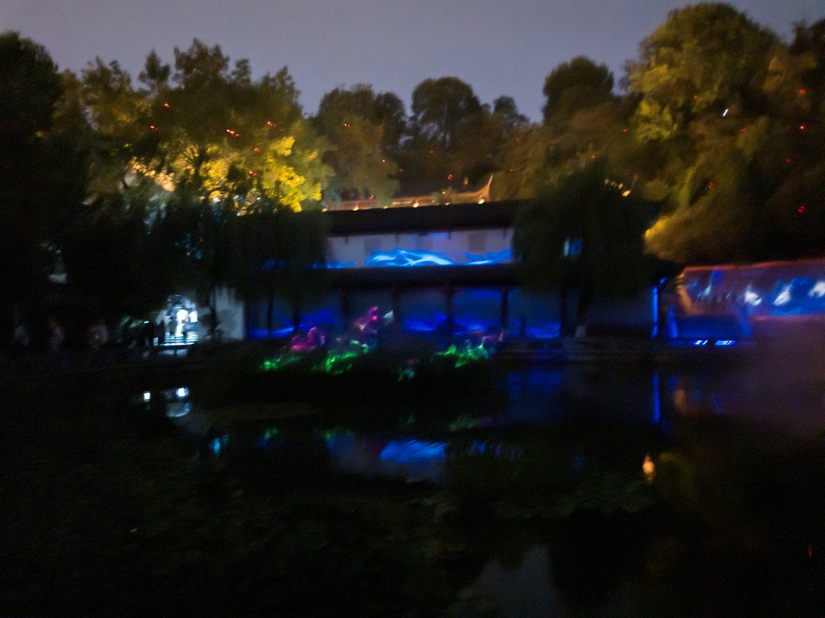 sensitivejunge's tweet photo. Some place in Wuhan ( 武汉市 ), sort of cool https://t.co/jeYILM3nID