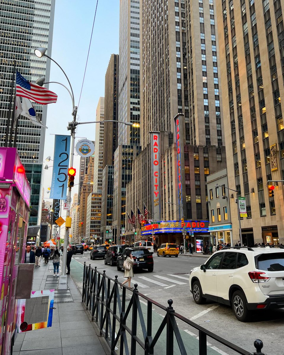 KaleyLeitzdo's tweet photo. I miss this city. https://t.co/QiTqLGbAVo