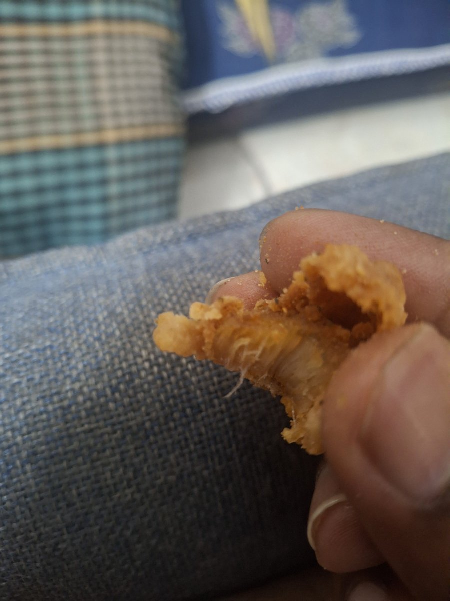 davidbilla121's tweet photo. @KFC_India I am seriously disappointed with my recent KFC order. The Chicken Popcorn delivered was wasted/spoiled and completely unacceptable to consume.

I had genuinely trusted KFC despite hearing several concerns about food quality recently, but this experience has completely https://t.co/xsrGcIAZQK