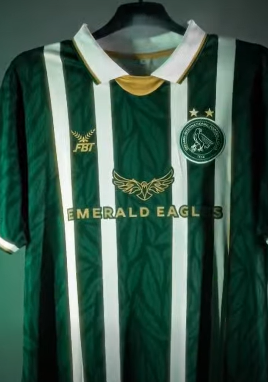 Club25Football's tweet photo. And there we go; stripes for the first time in the S.League/SPL era for Geylang International. Once again supplied by FBT, but unfortunately, for me, very underwhelming.
#GIFC #SPL #SGPL #GeylangBoleh https://t.co/ggmc2qngFn