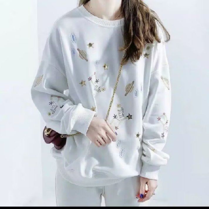 HeyAzzalea's tweet photo. Nemu sweater ala-ala Korea ini langsung kepikiran mau couple-an. Padahal jomblo. 😭☝

https://t.co/xzrCbgbkib https://t.co/35Fddakndb