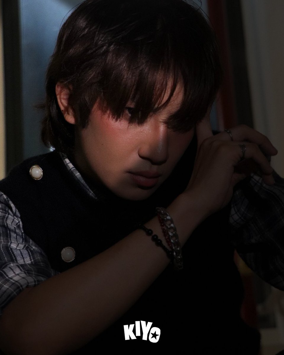 gzxkiyoph's tweet photo. [☆] '9-24-KIYO-IS-A-STAR'

Concept Photo Ver. 4

you and i, haunted by a similar ghost

#GenZix @GenZixOfficial
#GenZix_KIYO @GenZix_KIYO https://t.co/doeFTvNMst