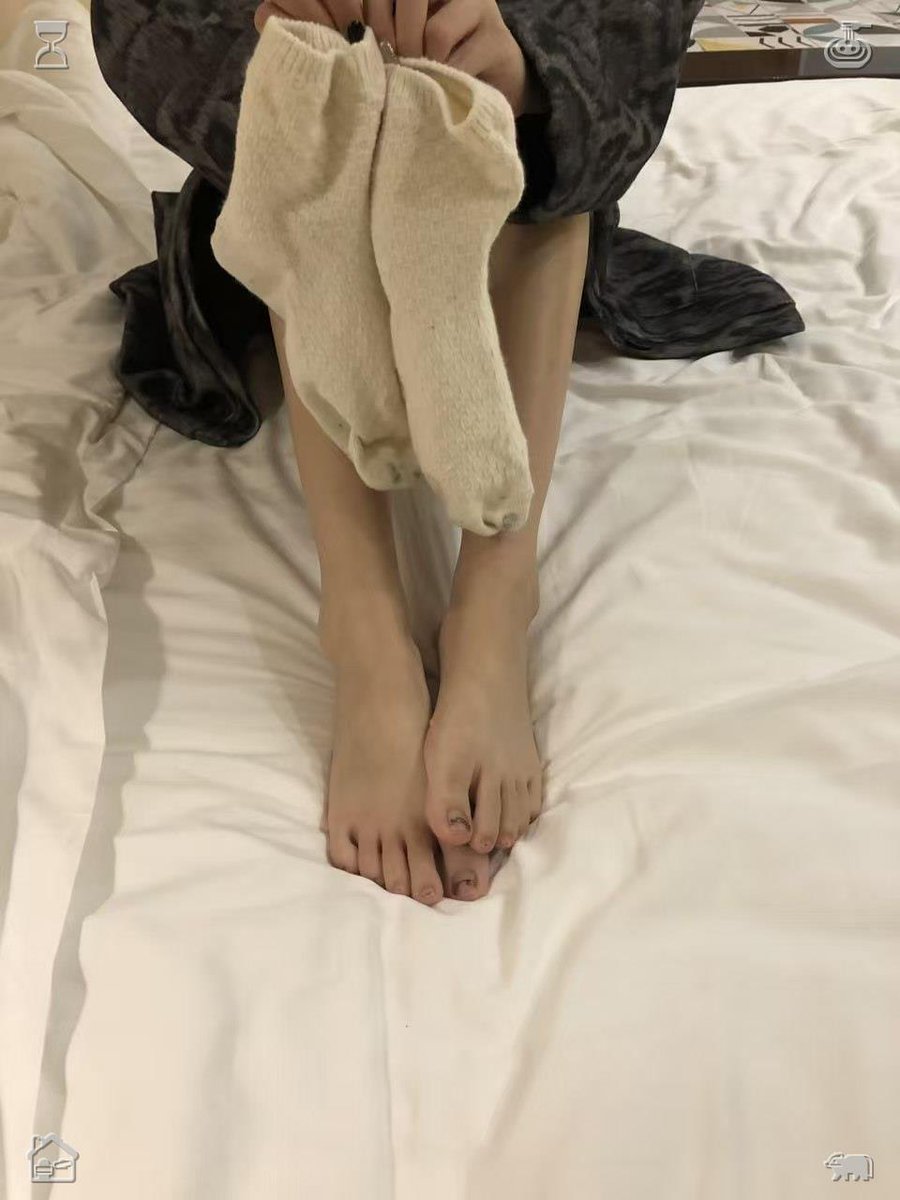 atefhuhfdvb's tweet photo. ⚒🥿@Sadraquees包养女大极品少妇到底是谁的最爱？
🐐🎗夜场女生📫 https://t.co/Fz61esIYGu