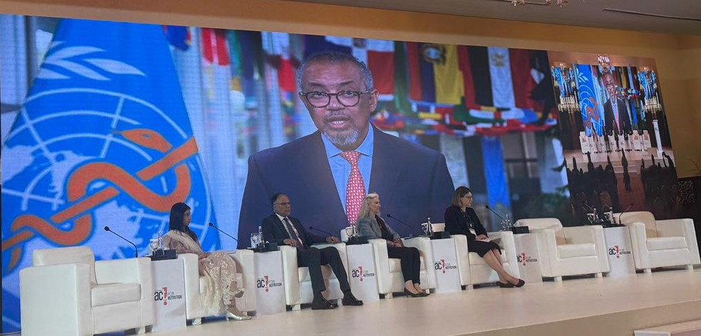 WHOPakistan's tweet photo. .@WHO joined Pakistan & partners at the #ActForNutrition Conference to discuss how, together, we can defeat malnutrition.
One message was clear. We have the medical science to improve & save lives, & we need to act today. The cost of inaction is higher than the cost of action https://t.co/ZrLEL0kG5k