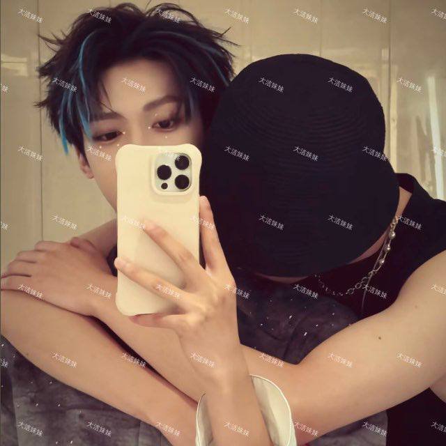 tianyu9702_'s tweet photo. GUYS... It's not a joke anymore... https://t.co/fuAdOKCk6H
