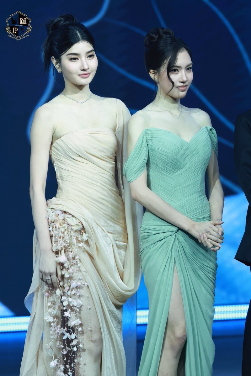 tzafriryyy's tweet photo. Congratulations!🍾🥹🫶🏻

BLEJIE AT Y ENTERTAIN AW26 
#YentertainAwards2026xBleJie
#YentertainAwards2026
#BleJie https://t.co/5aEvkjTLdm