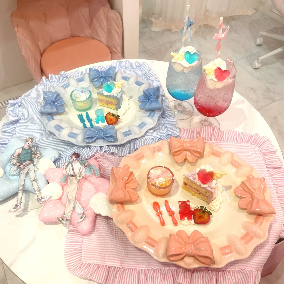 mmkaze_rin's tweet photo. ぽむちゃんとあまいきデートしてきました💗
ゆめかわで素敵なカフェと、大好きな夢野くんのプレートをサプライズで用意してくれて嬉しかったです😭🫶🏻
蜂巣先生きっかけでできた大切なお友達とやっと会えて幸せでした꒰ ྀི ∩⸝⸝∩ ꒱♥︎
ぽむちゃんありがとう〜♡

@hachisu00 ՞⸝⸝>  ̫ <⸝⸝՞💞 https://t.co/0hBpeVvOvW