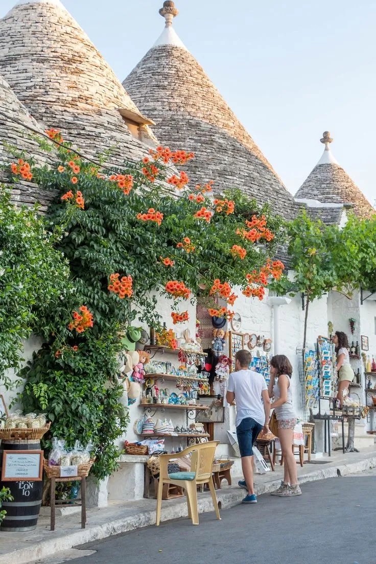 earthserenityy's tweet photo. Alberobello Italy https://t.co/l6Xppge2FU